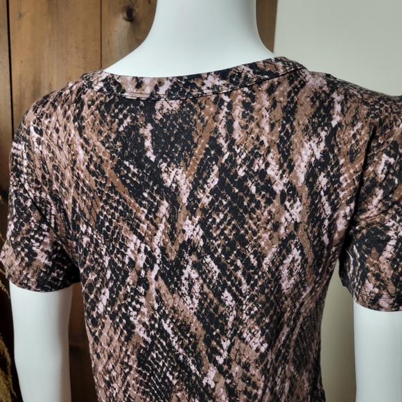 NWOT Maurice's Snakeskin 24/7 Top - Picture 7 of 11